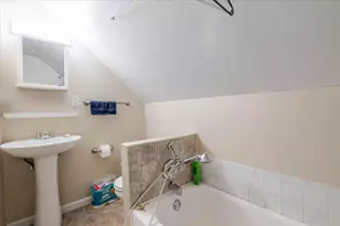 605 E Empire St, Bloomington, IL 61701 - Photo 20