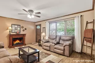 4110 Wildwood Dr, Crystal Lake, IL 60014 - Photo 6