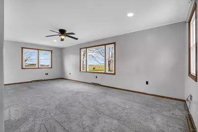 341 W Spruce Street, Paxton, IL 60957 - Photo 16