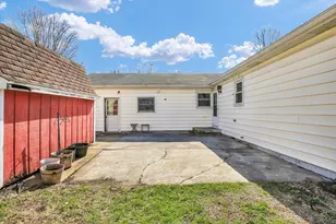 341 W Spruce St, Paxton, IL 60957 - Photo 28
