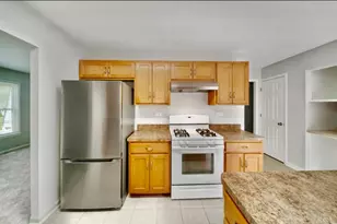 526 King Arthur Way, Bolingbrook, IL 60440 - Photo 6