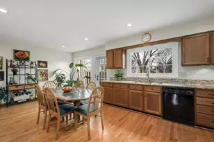 1327 Shagbark Ln, Wheaton, IL 60187 - Photo 10