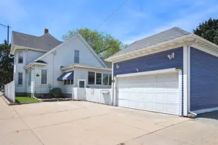 220 E North St, Morris, IL 60450 - Photo 2