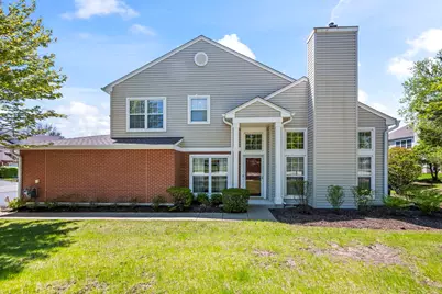 828 Old Checker Road, Buffalo Grove, IL 60089 - Photo 2