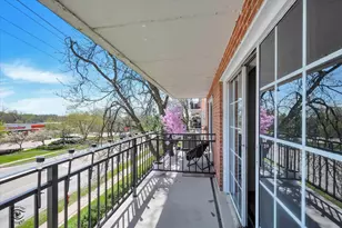 1050 N Farnsworth Ave, Aurora, IL 60505 - Photo 4