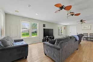 5555 Thrush Ave, Decatur, IL 62521 - Photo 4