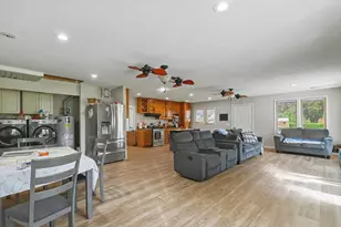 5555 Thrush Ave, Decatur, IL 62521 - Photo 6