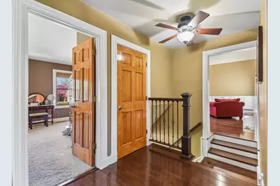 588 Kingston Court, Roselle, IL 60172 - Photo 16