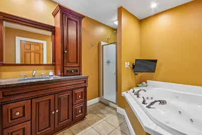 588 Kingston Court, Roselle, IL 60172 - Photo 22