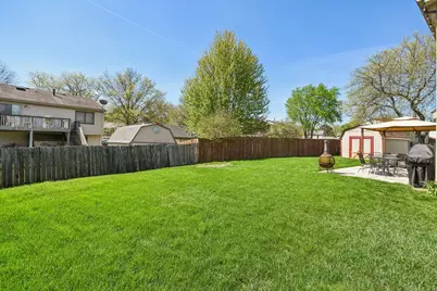 588 Kingston Court, Roselle, IL 60172 - Photo 28