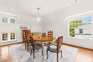 235 1/2 Greenwood St, Evanston, IL 60201 - Photo 6