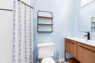 235 1/2 Greenwood St, Evanston, IL 60201 - Photo 18