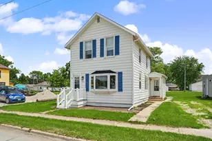 214 S Railroad Ave, Buckley, IL 60918 - Photo 2