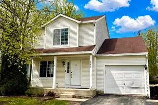 211 Pembrook Ct, Round Lake Beach, IL 60073 - Photo 1