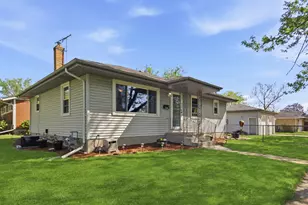 18655 Sherman St, Lansing, IL 60438 - Photo 2