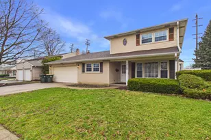 1415 S Evergreen Ave, Arlington Heights, IL 60005 - Photo 2