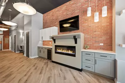 2136 W Belmont Avenue #1, Chicago, IL 60618 - Photo 6