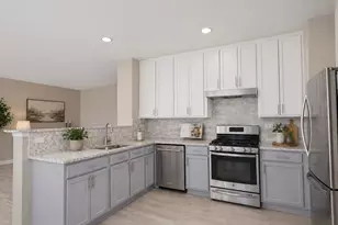 2053 Westbury Ln, Aurora, IL 60502 - Photo 8
