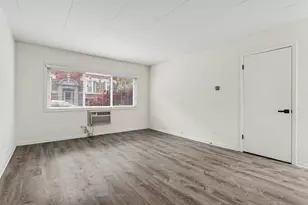 135 S Kenilworth Ave, Oak Park, IL 60302 - Photo 2