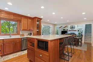 1385 Ginger Ln, Naperville, IL 60565 - Photo 12