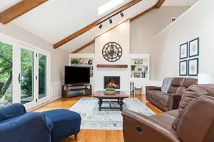1385 Ginger Ln, Naperville, IL 60565 - Photo 4