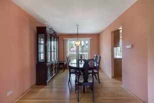 3990 Hudson Dr, Hoffman Estates, IL 60192 - Photo 4