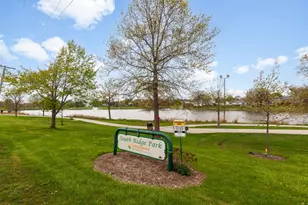 3990 Hudson Dr, Hoffman Estates, IL 60192 - Photo 18