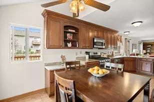 1208 Thrun Dr, Batavia, IL 60510 - Photo 10