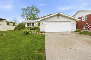 18326 Bock Rd, Lansing, IL 60438 - Photo 2