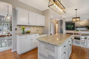 18310 W Meander Dr, Grayslake, IL 60030 - Photo 8