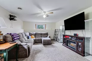 605 Davidson Dr, Minooka, IL 60447 - Photo 16