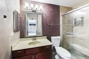 551 Cary Woods Cir, Cary, IL 60013 - Photo 18