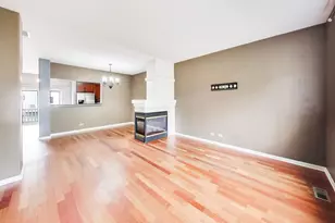 551 Cary Woods Cir, Cary, IL 60013 - Photo 6