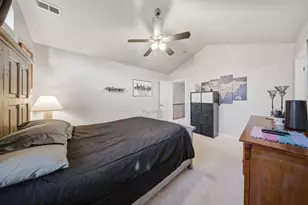 394 Jamestown Ct, Aurora, IL 60504 - Photo 16