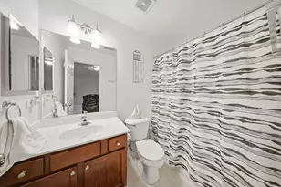 394 Jamestown Ct, Aurora, IL 60504 - Photo 12
