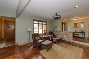 704 N First St, Elburn, IL 60119 - Photo 14
