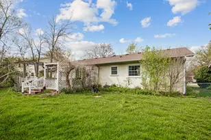 33 Walpole Rd, Elk Grove Village, IL 60007 - Photo 20