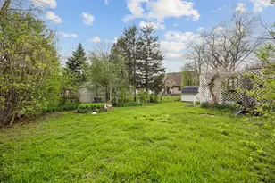 33 Walpole Rd, Elk Grove Village, IL 60007 - Photo 24