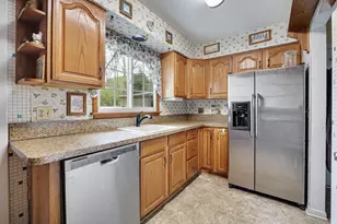33 Walpole Rd, Elk Grove Village, IL 60007 - Photo 6
