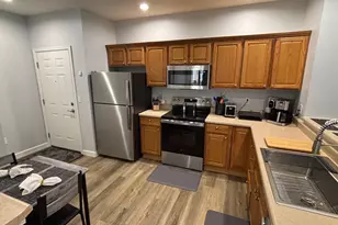 3792 Thornhill Cir, Champaign, IL 61822 - Photo 4