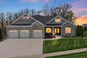 1309 Briarwood Ln, Mahomet, IL 61853 - Photo 4