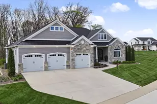 1309 Briarwood Ln, Mahomet, IL 61853 - Photo 6