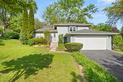 405 N Glengarry Drive, Geneva, IL 60134 - Photo 2
