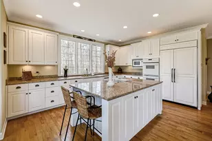 812 Stratford Ct, Frankfort, IL 60423 - Photo 12