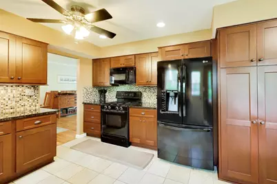 620 Harvard Lane, Libertyville, IL 60048 - Photo 12