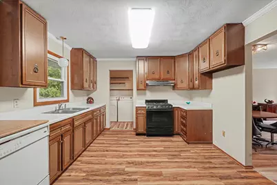 105 S Meadowhill Lane, Mahomet, IL 61853 - Photo 8