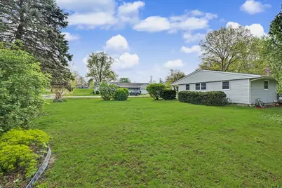 105 S Meadowhill Lane, Mahomet, IL 61853 - Photo 20