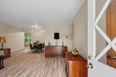 105 S Meadowhill Lane, Mahomet, IL 61853 - Photo 4