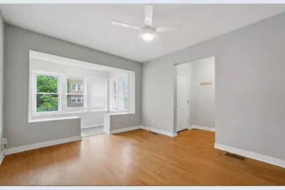 5039 W Cullom Avenue #1, Chicago, IL 60641 - Photo 6