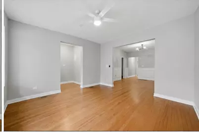 5039 W Cullom Avenue #1, Chicago, IL 60641 - Photo 4